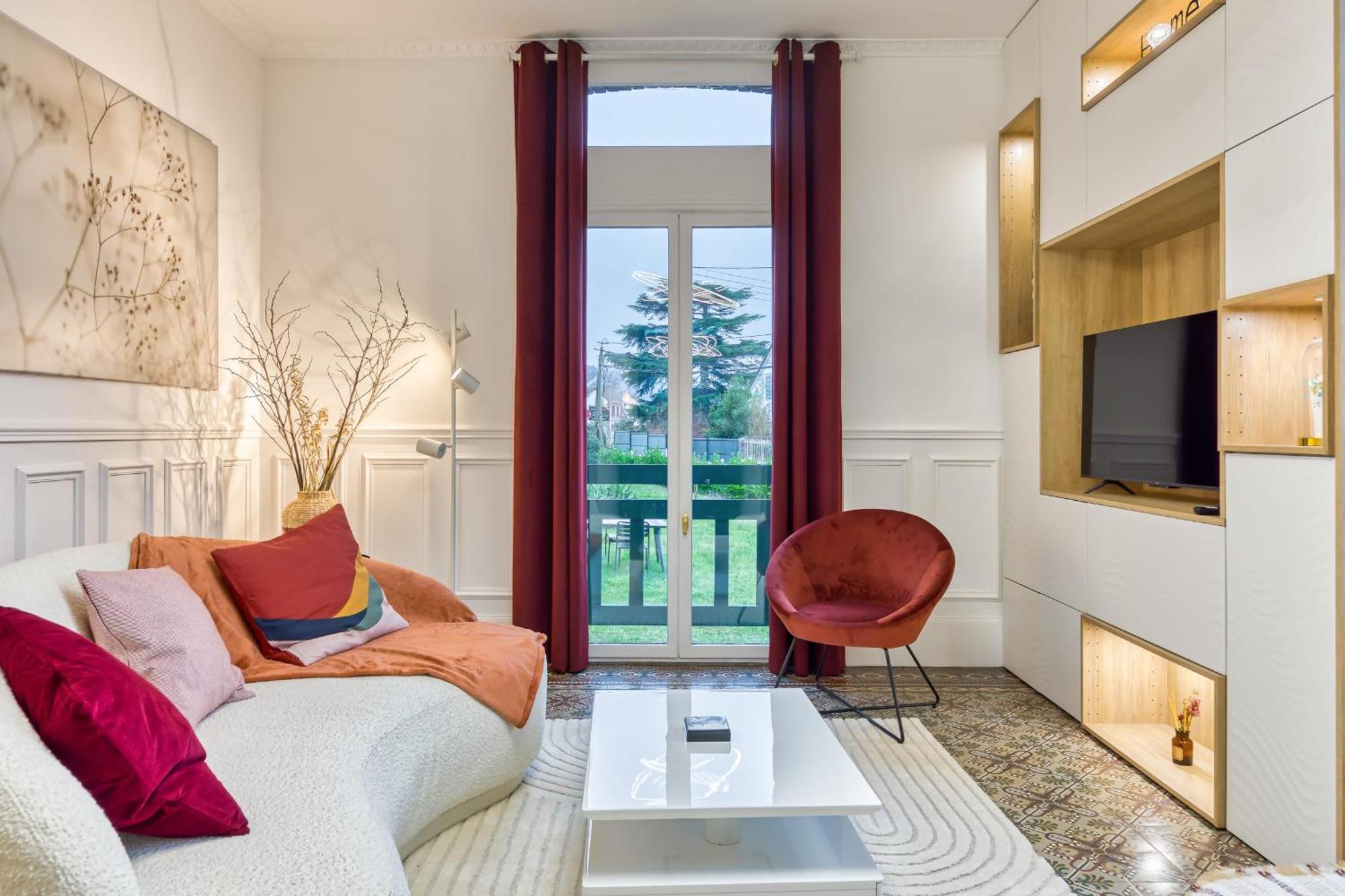 شقة Rose Ecrin De Charme Avec Parking Terrasse Privee Et Jardin Partage Grand-Couronne المظهر الخارجي الصورة