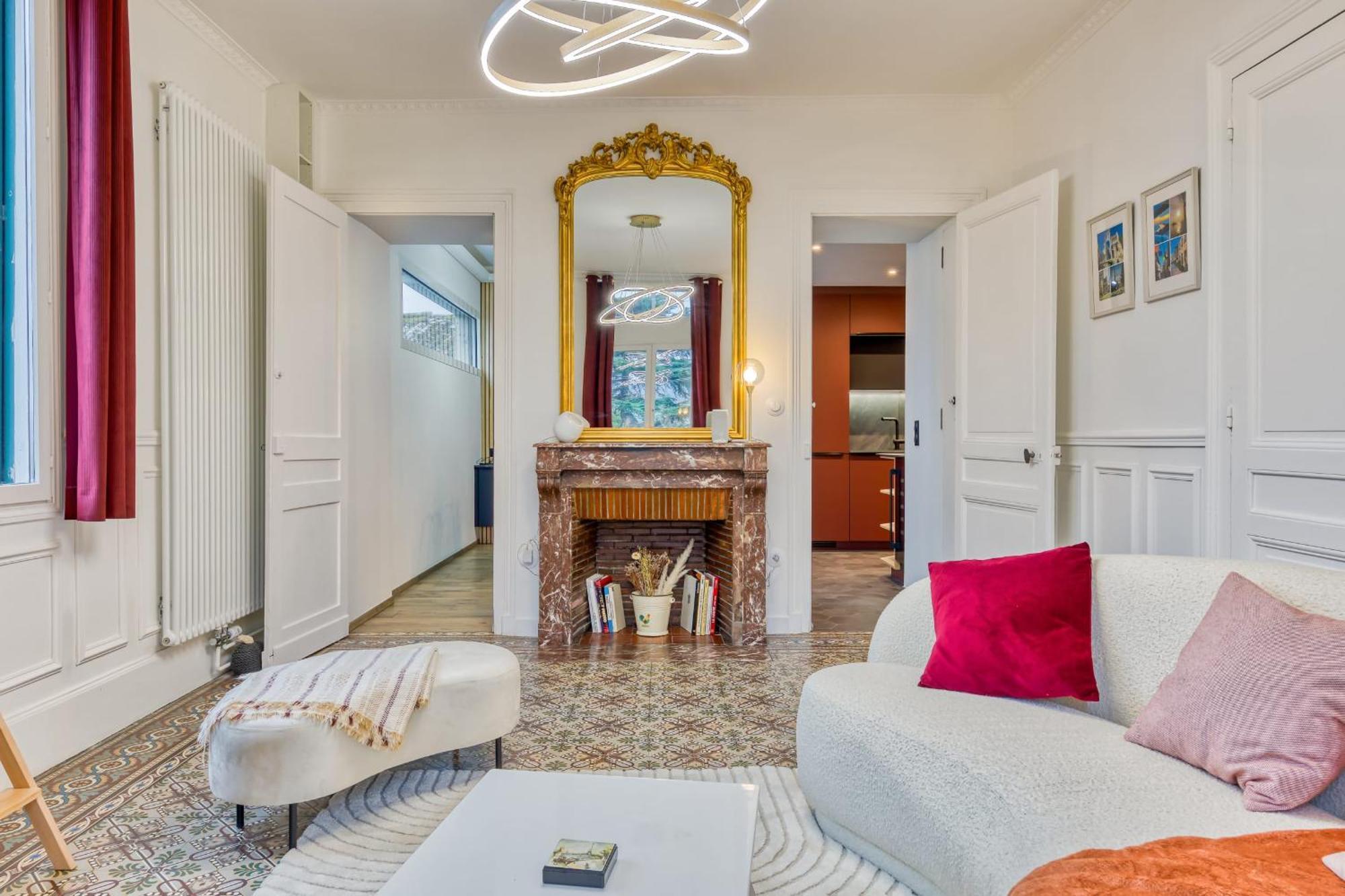 شقة Rose Ecrin De Charme Avec Parking Terrasse Privee Et Jardin Partage Grand-Couronne المظهر الخارجي الصورة